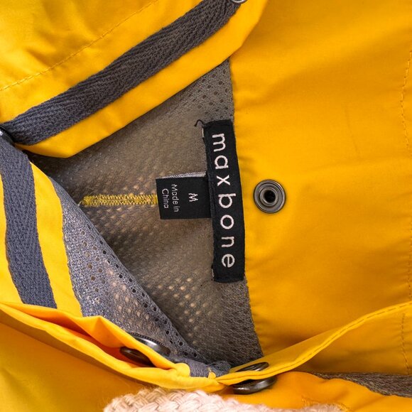 Maxbone Talon Raincoat | Medium - Picture 9 of 9